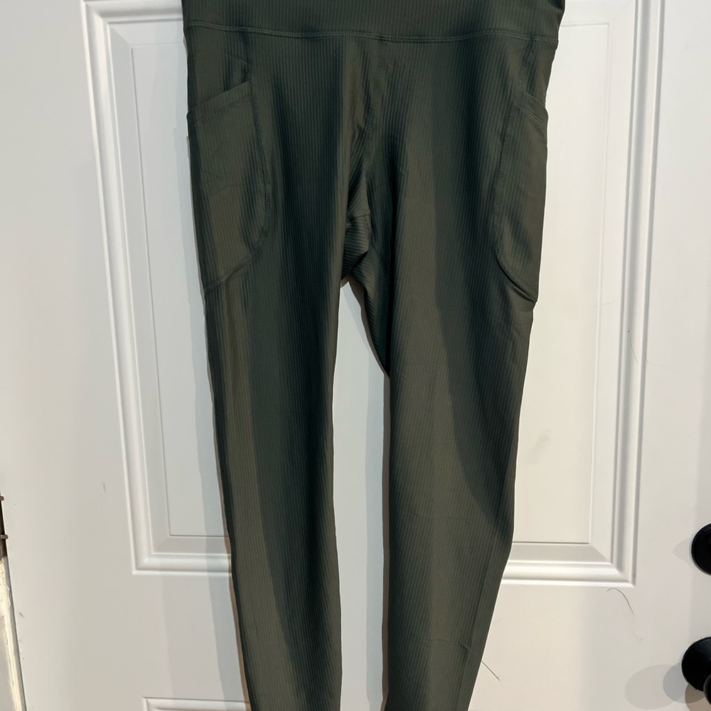 Old Navy - Olive Green Ribbed leggings